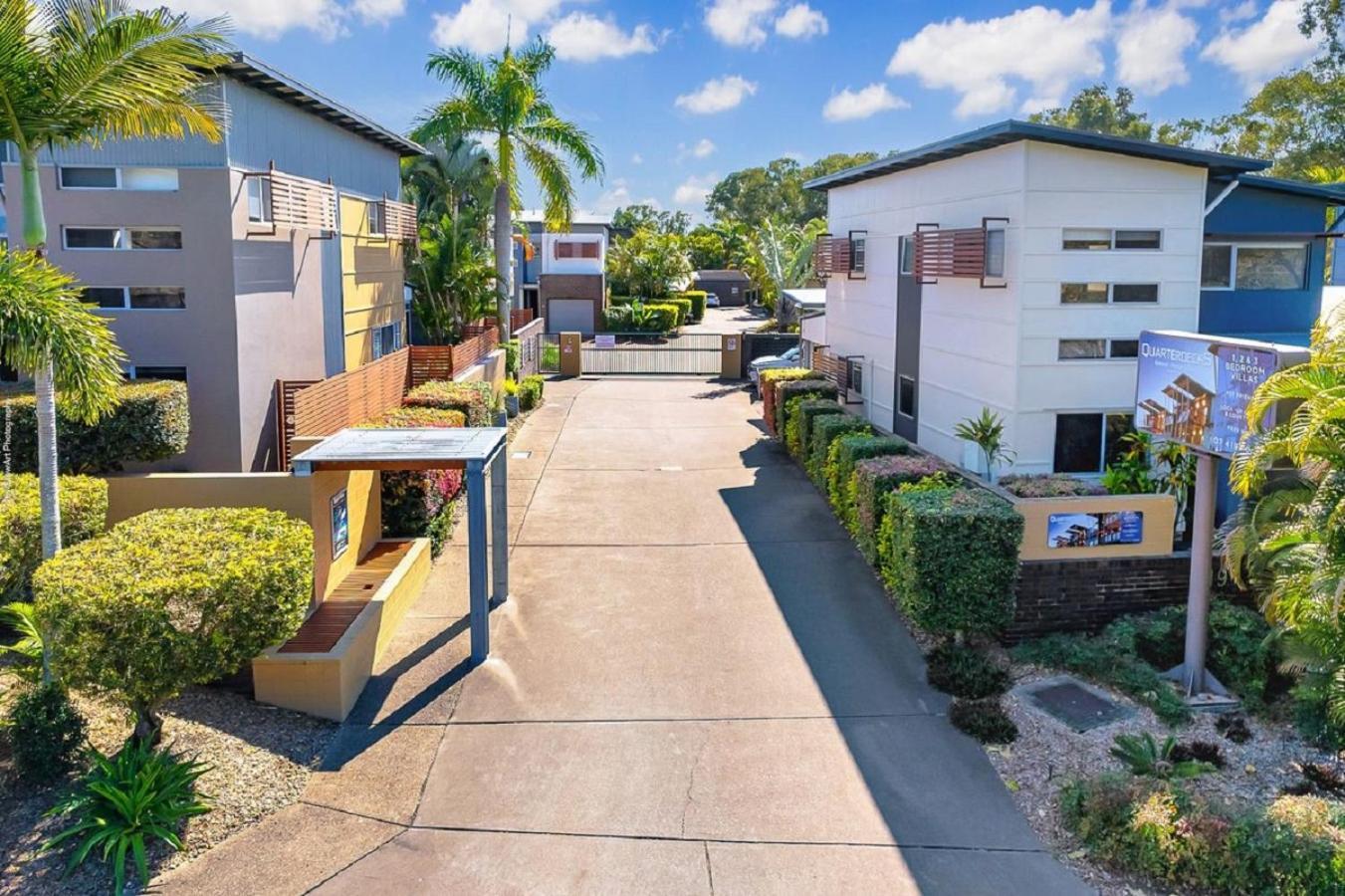 Quarterdecks Retreat Villa Urangan Exterior foto
