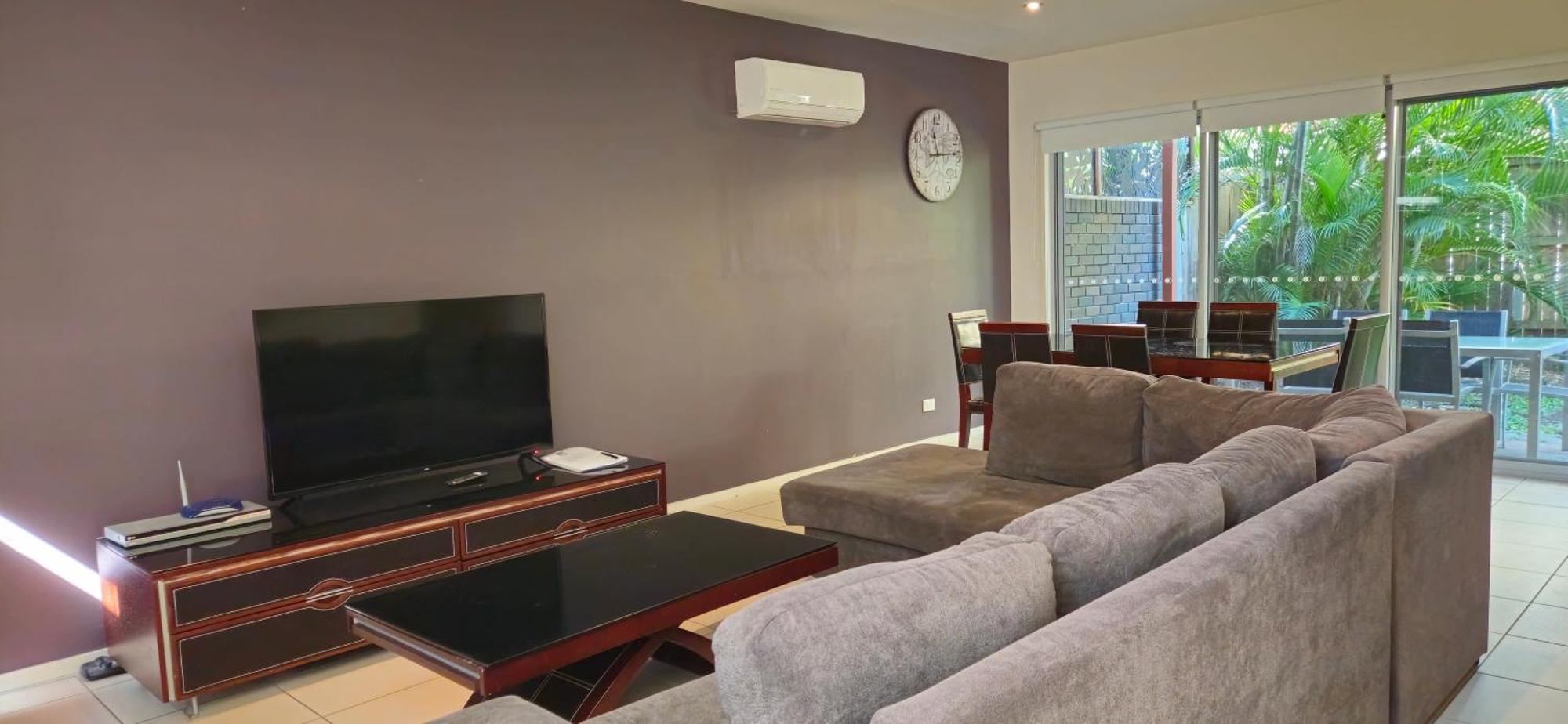 Quarterdecks Retreat Villa Urangan Exterior foto